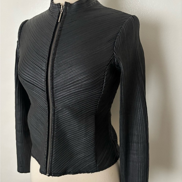 RARE Bebe Genuine Leather Perforated Gorgeous Jacket with some stretch - Picture 10 of 13